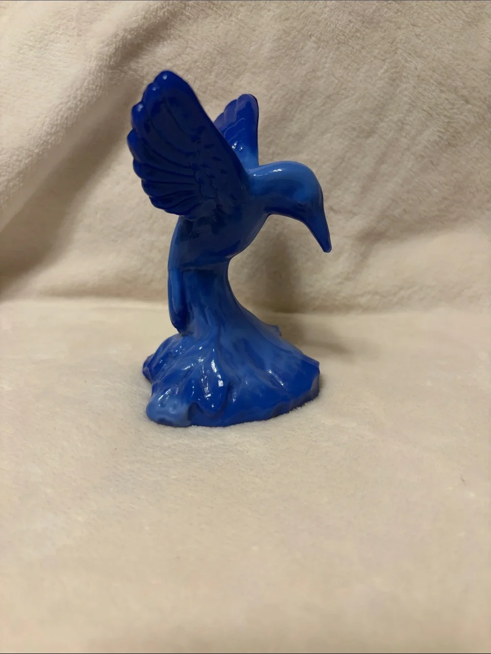 Fenton glass Hummingbird Figurine - blue